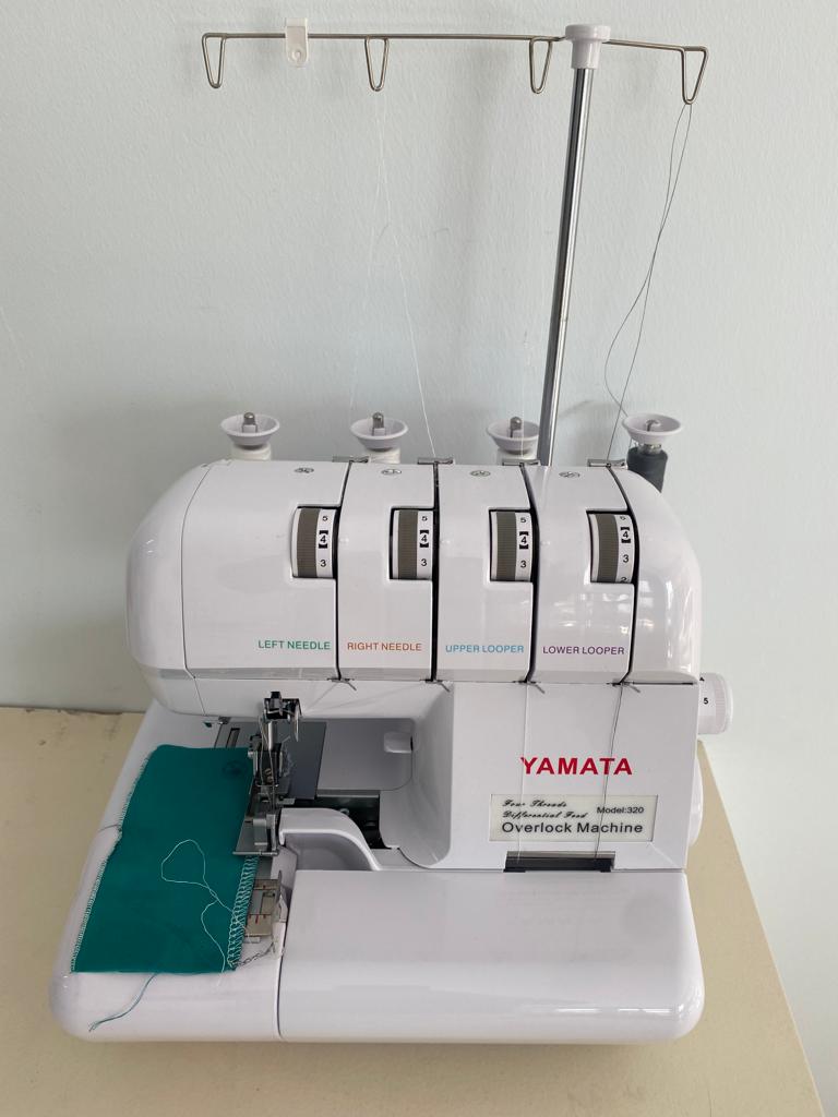 YAMATA 320 Ev Tipi 3-4 İplik Overlok Makinesi